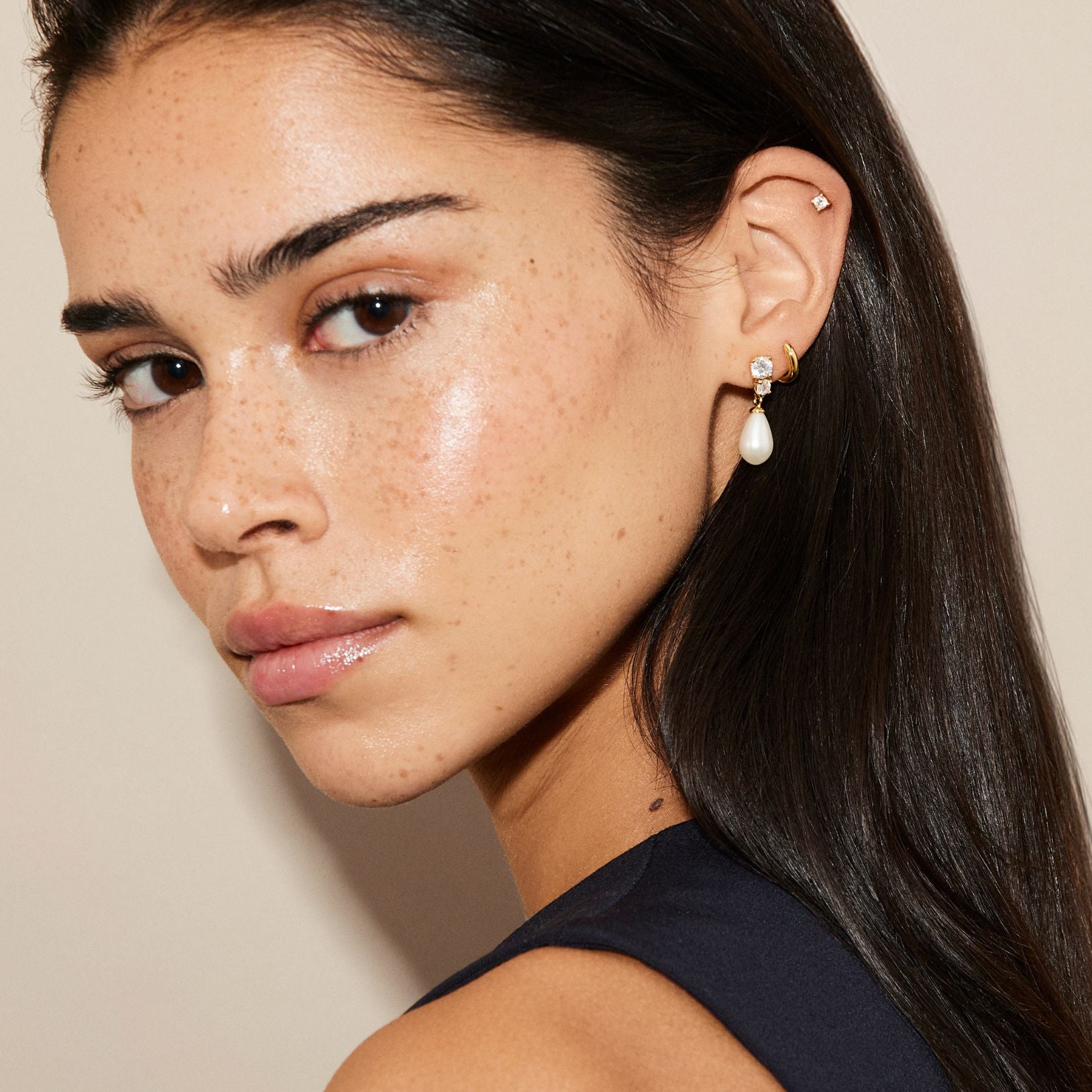 Jewelry lifestyle - necklaces_left